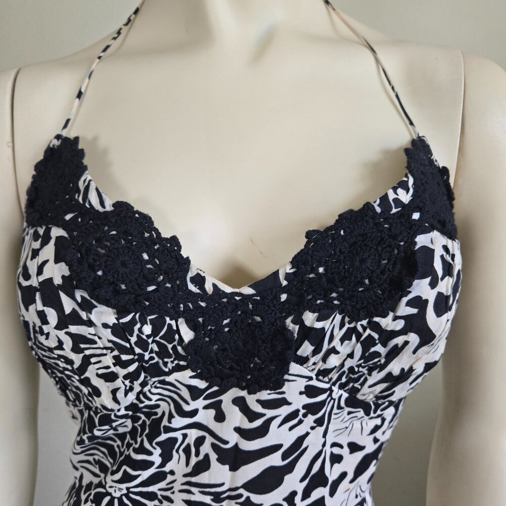 Vintage Y2K Black & White Floral Halter Dress – Size 6 – Crochet Lace Detail